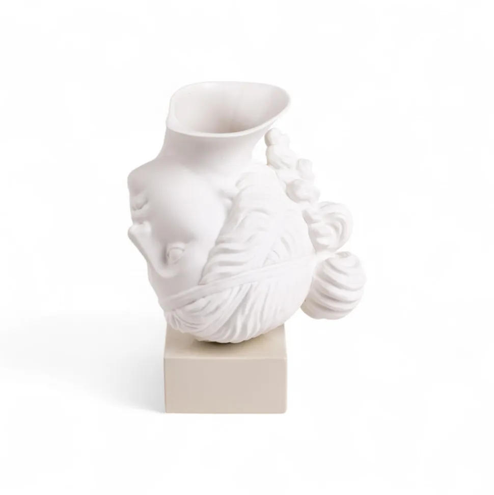 AMOR VOLAT vase