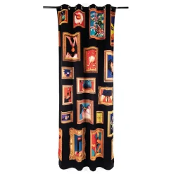 Curtain Frames Right
