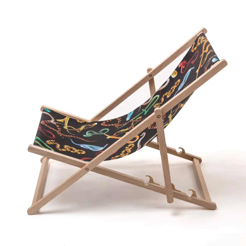 Deck Chair Snakes