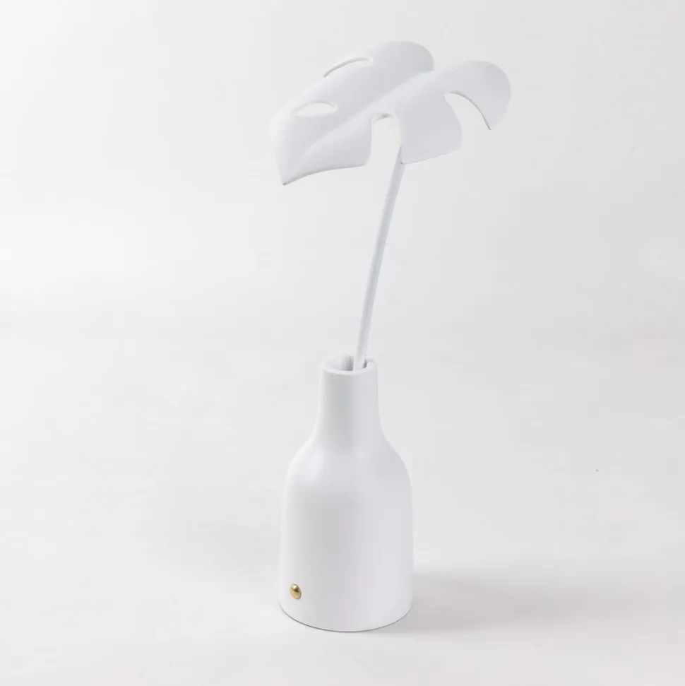Leaf Light Delicio