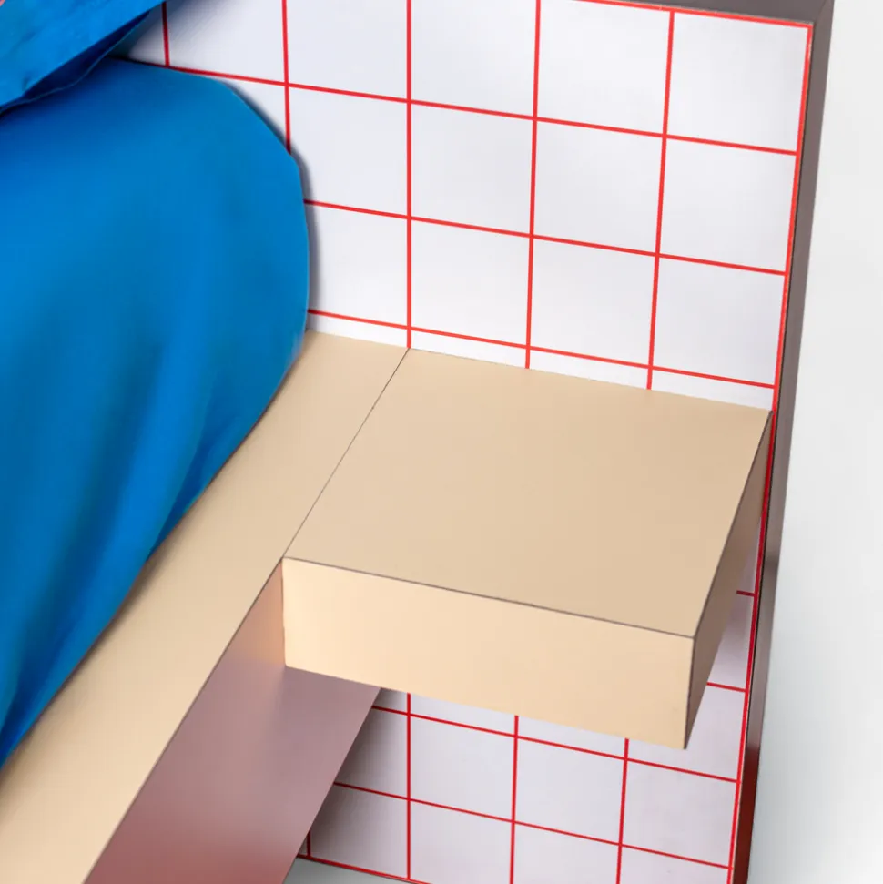 SUPERBED RED GRID