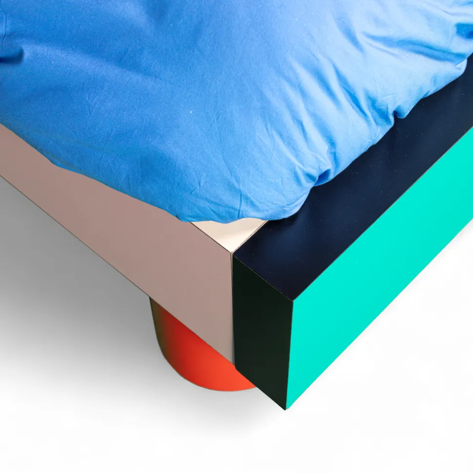 SUPERBED RED GRID