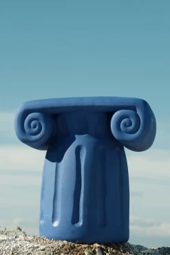 Terracotta Capitel Blue